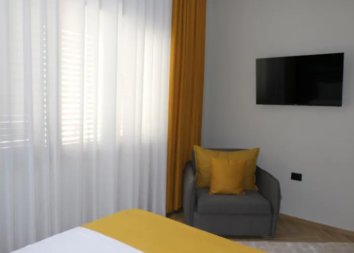 Grandstay Center Hotel *