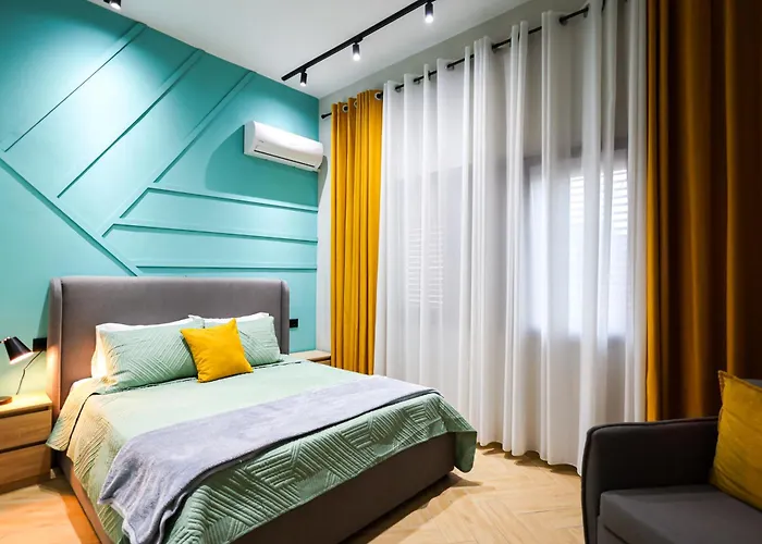 Grandstay Center Hotel